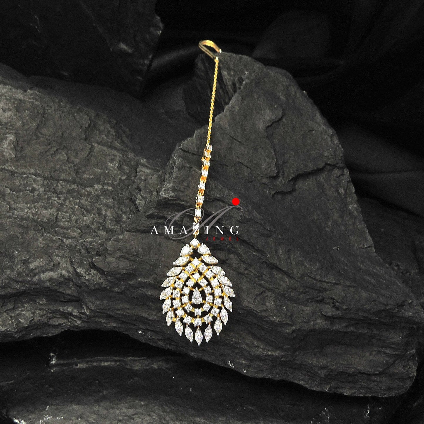 Swarovski Tikka/Statement Maang Tikka/Indian WeddingJewelry/Crystal Jewelry/Punjabi Pakistani Jewelry/Bollywood Jewelry/Manng tikka