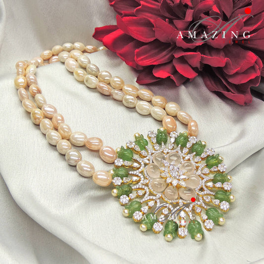 Silver Swarovski Emerald Lotus Pendant, Cubic Zirconia Jewelery, Wedding Jewelery, Statement Jewelery, Silver Pendant, Colour Stone Pendant